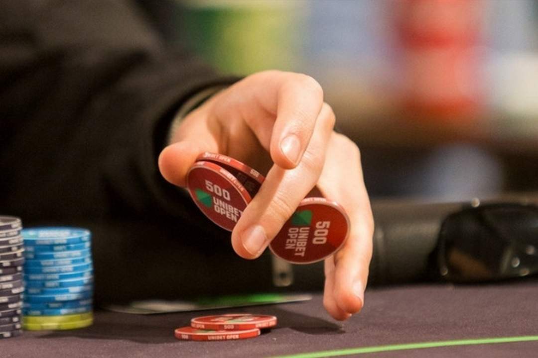 Bluff Poker Là Gì? Bí Quyết Bluff Hiệu Quả Từ I9BET